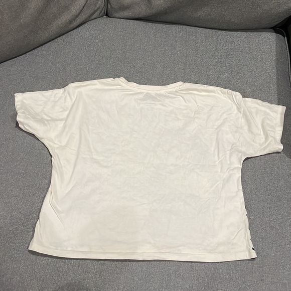 Peanuts Charlie Brown and the Gang Beige Crop top - Picture 7 of 8